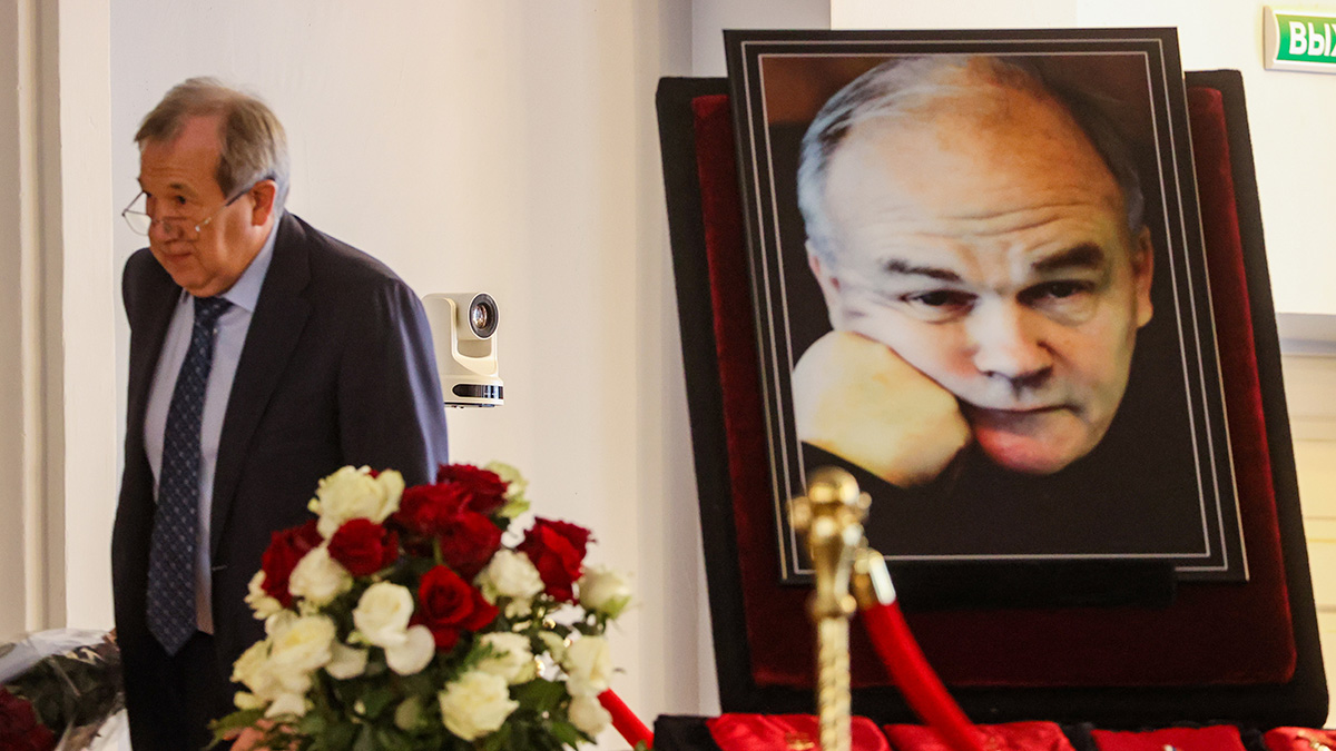 Церемония прощания с ученым Велиховым началась в столице