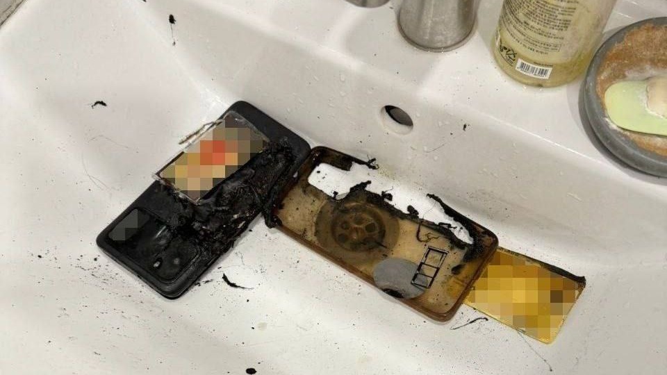 Младенец получил ожоги из-за загоревшегося смартфона в Удмуртии