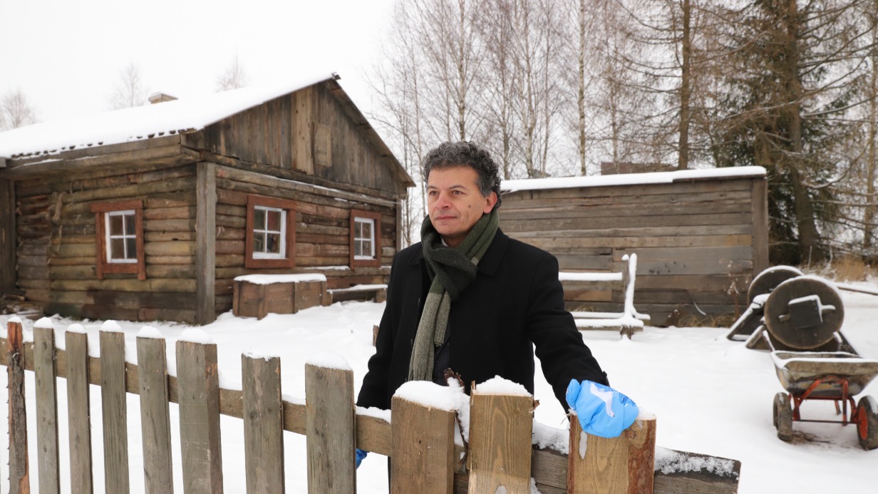 Советник председателя по международному сотрудничеству одной из египетских медиакомпаний Ани Абулхассан Абделхамид Ахмед во время экскурсии по кинопарку «Москино» в рамках первой Московской международной недели креативных индустрий