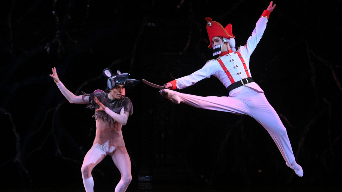 Билеты за 400 тысяч: с чем связан ажиотаж вокруг «Щелкунчика» в Большом театре