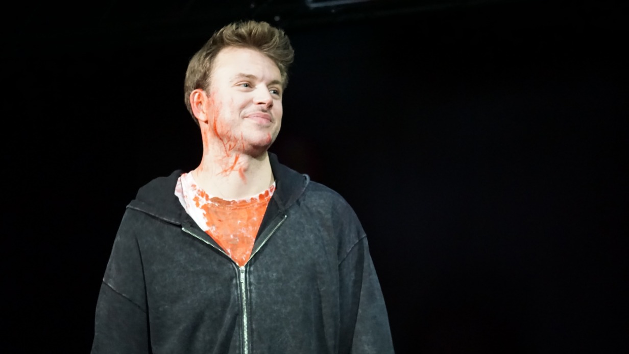 Андрей Миронов-Удалов в роли Андроника в спектакле Марии Белоненко «Детка»