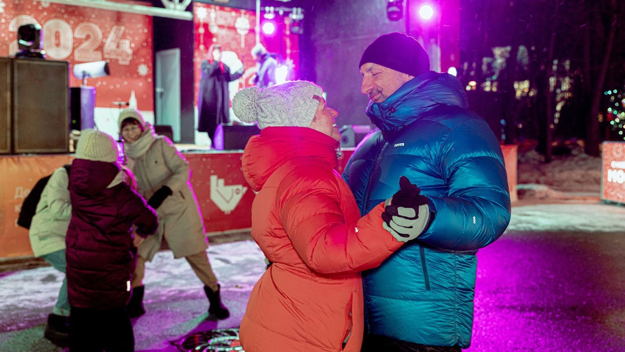 «Зима в Москве»: В столичных парках можно потанцевать и спеть