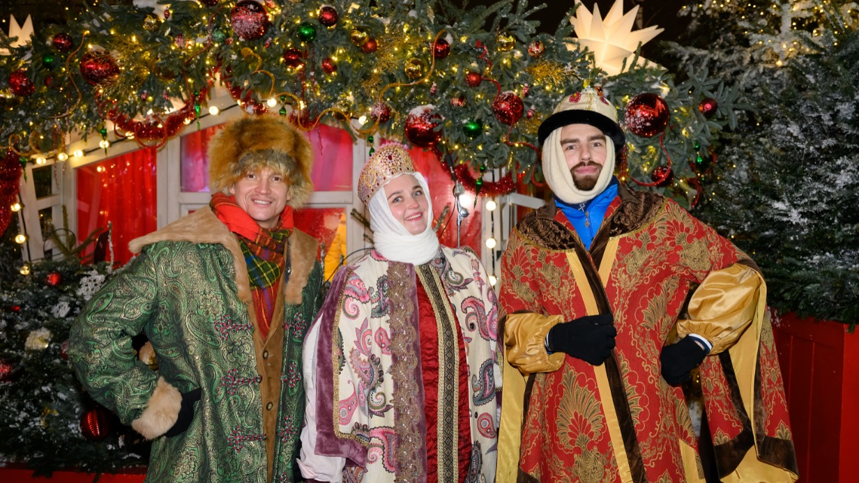 Презентация фестиваля «Путешествие в Рождество» на Манежной площади