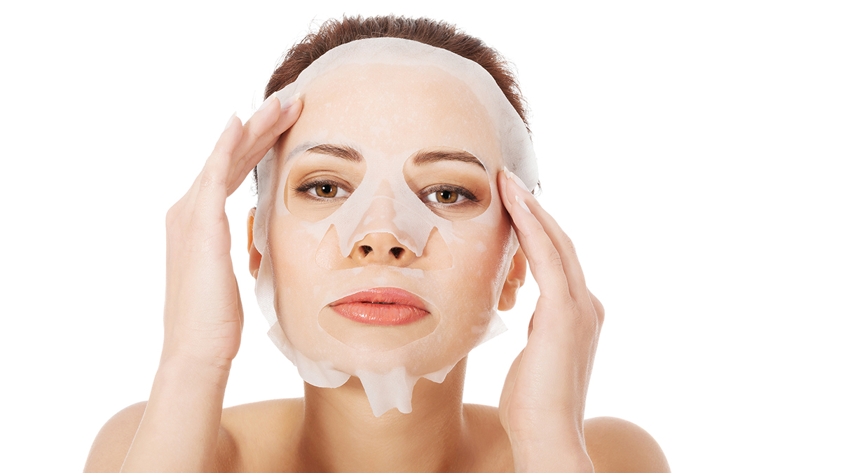 Профессиональные маски для лица: польза, противопоказания, чем отличаются от домашних