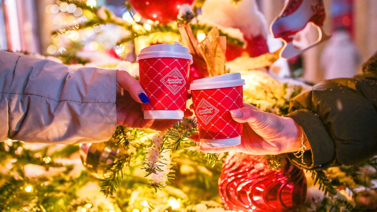 Сладкое путешествие в прошлое: День московской плюшки на фестивале «Путешествие в Рождество»