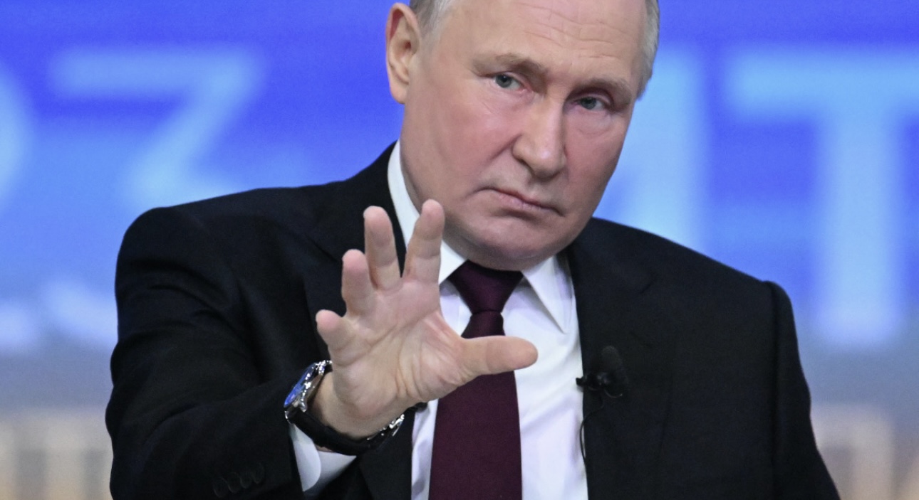 «Отошли от края пропасти»: Путин заявил, что сумел сберечь Россию