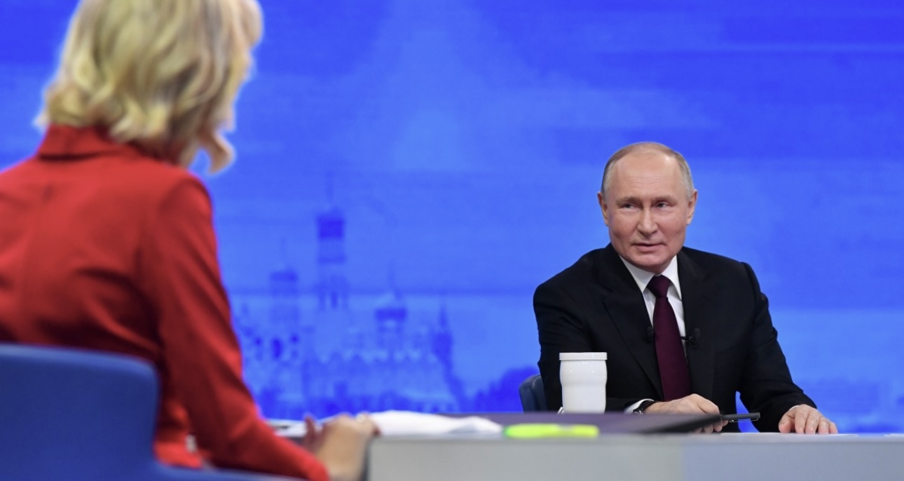 Журналист Боуз напомнил Западу о журналистах из России после конференции Путина