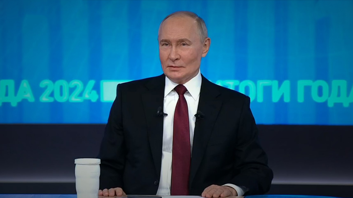 Собчак задала вопрос Путину о помощи жителям приграничья