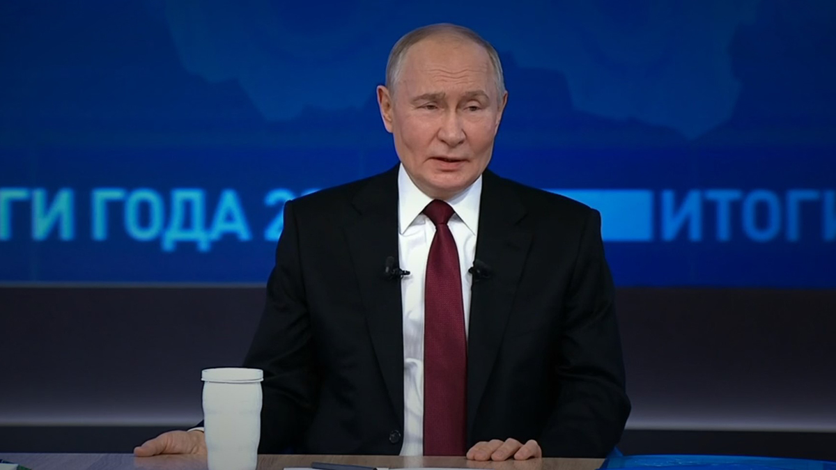 «Они молодцы»: Путин рассказал о работе фонда «Защитники Отечества»