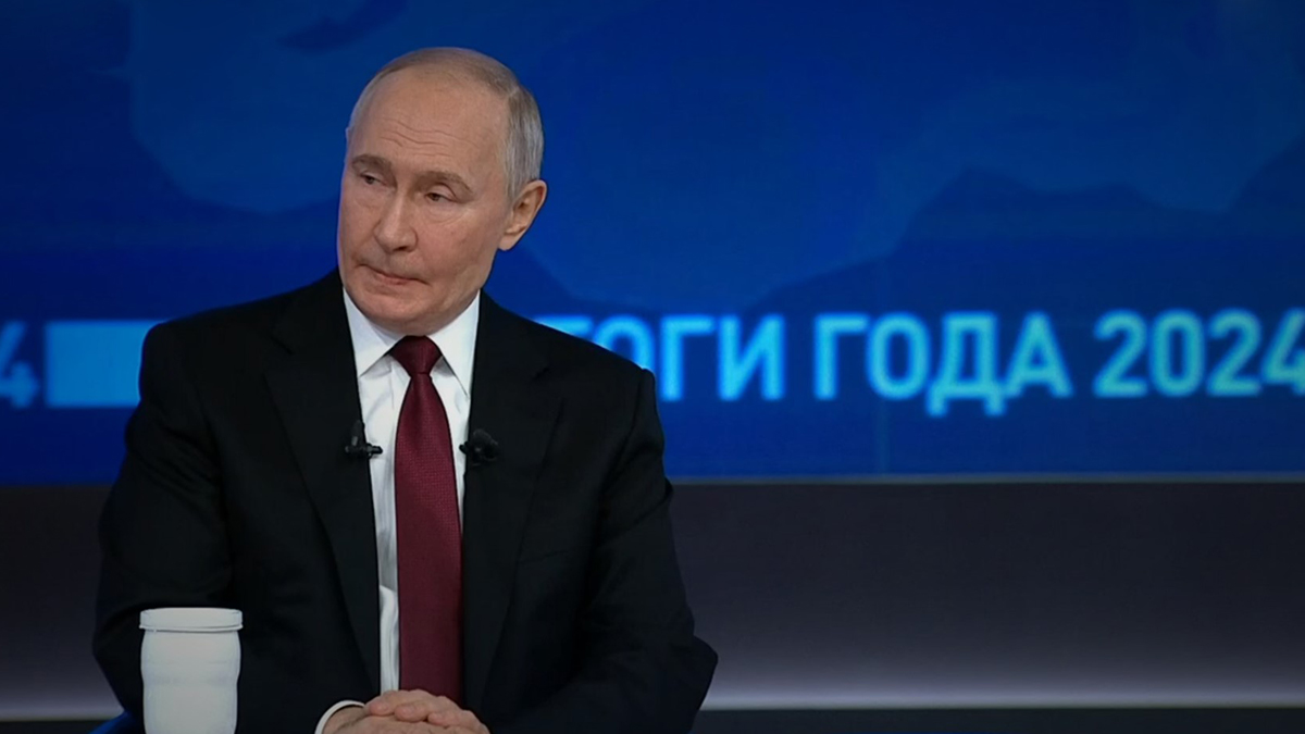 «Нетрадиционный гость»: Путин ответил на вопрос блогера Влада А4 о YouTube