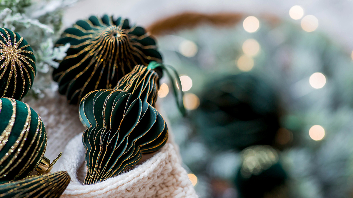 Как нарядить елку к 2025 году