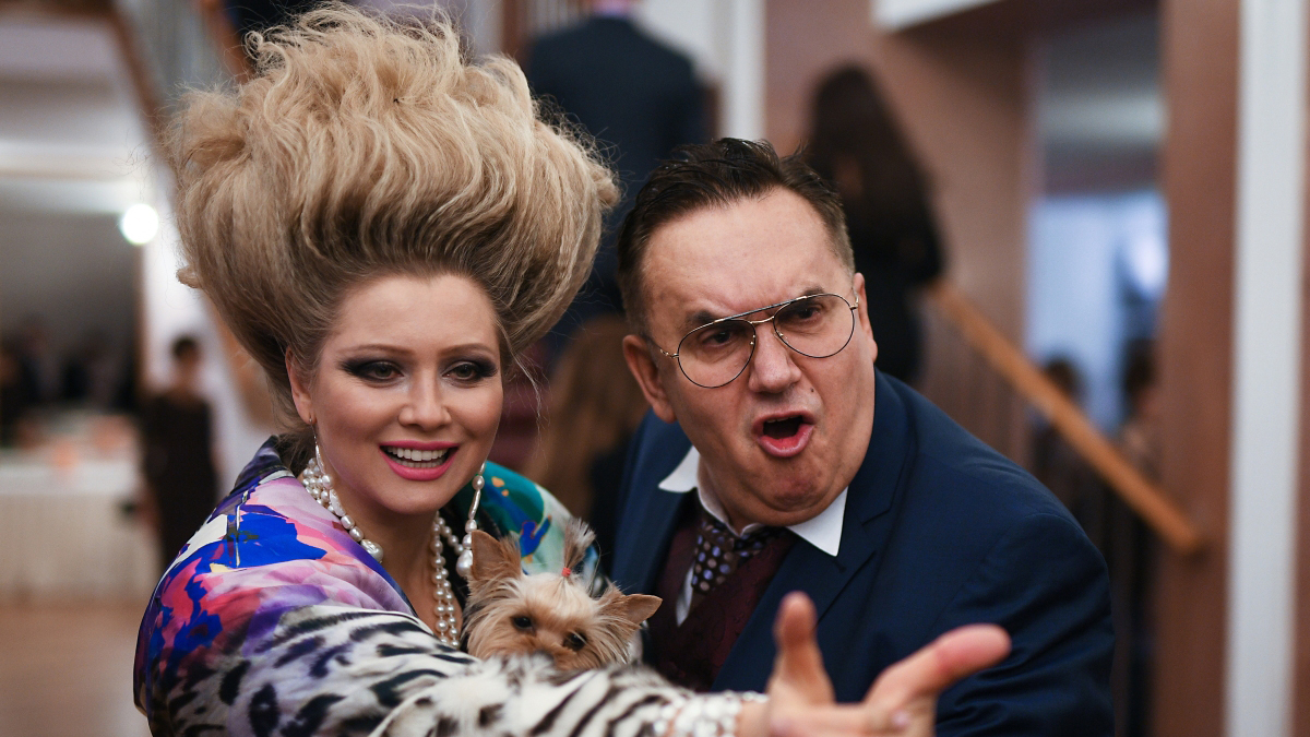 Кто из российских звезд носит парик