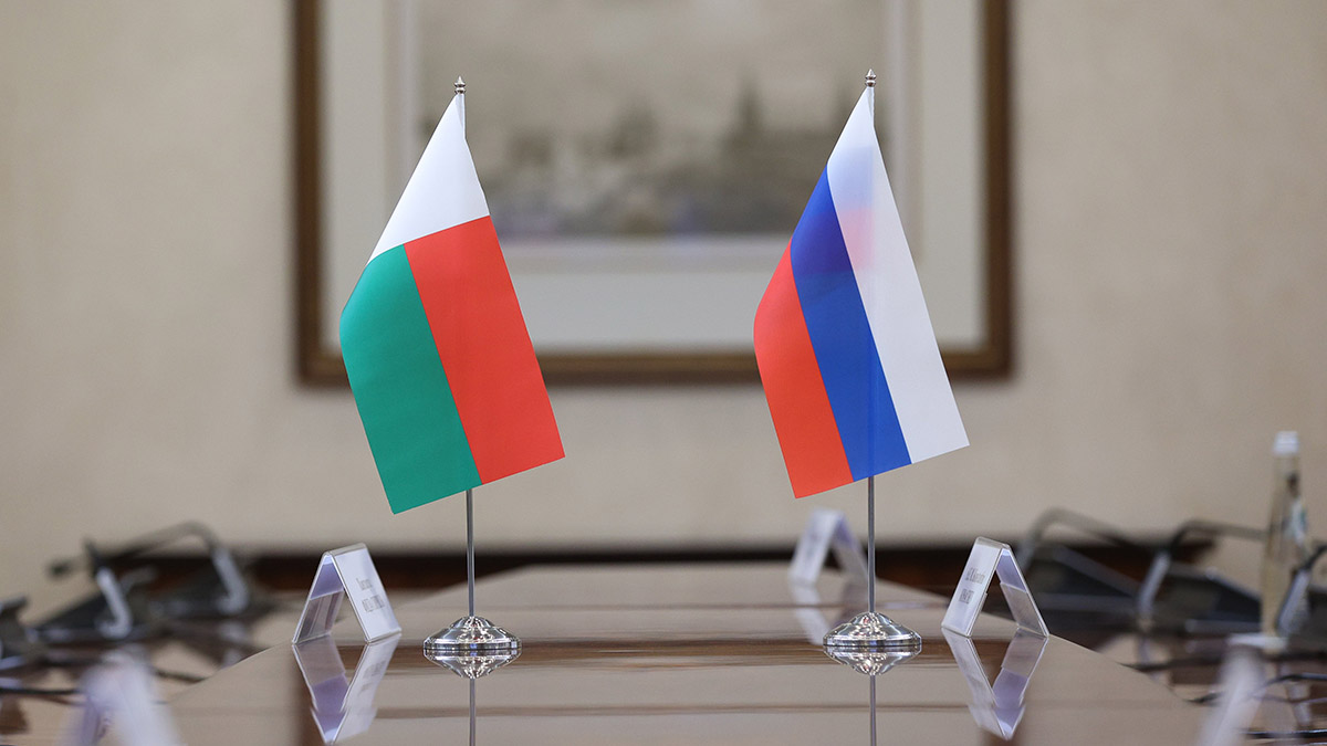 Посольство РФ на Мадагаскаре рекомендовало россиянам избегать центра Антананариву