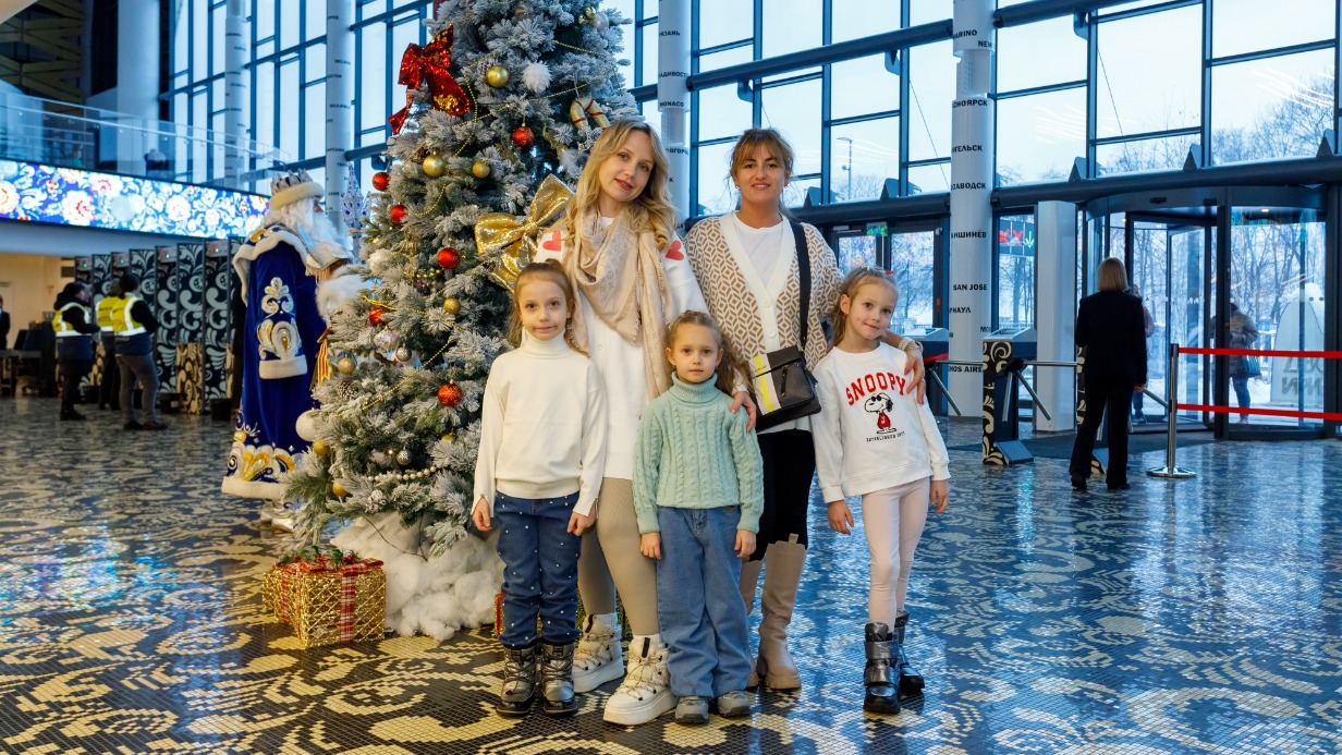 Дворцы творчества и госпитальные школы: где пройдут новогодние мероприятия для юных москвичей