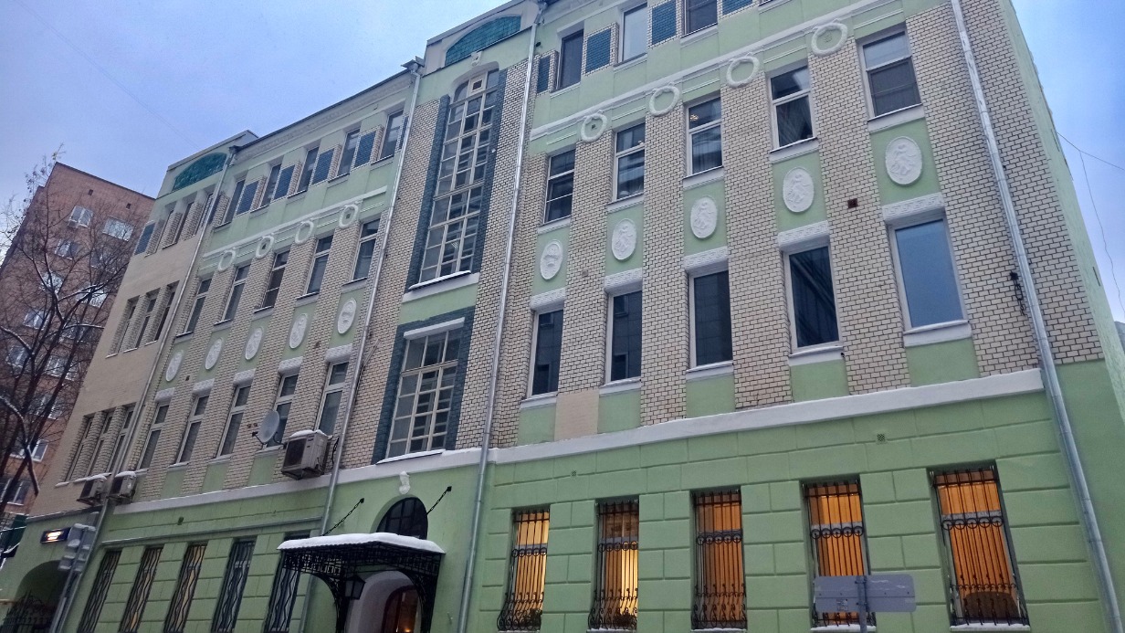 В Москве отремонтировали 9 домов, увековеченных в фильме «Гостья из будущего»