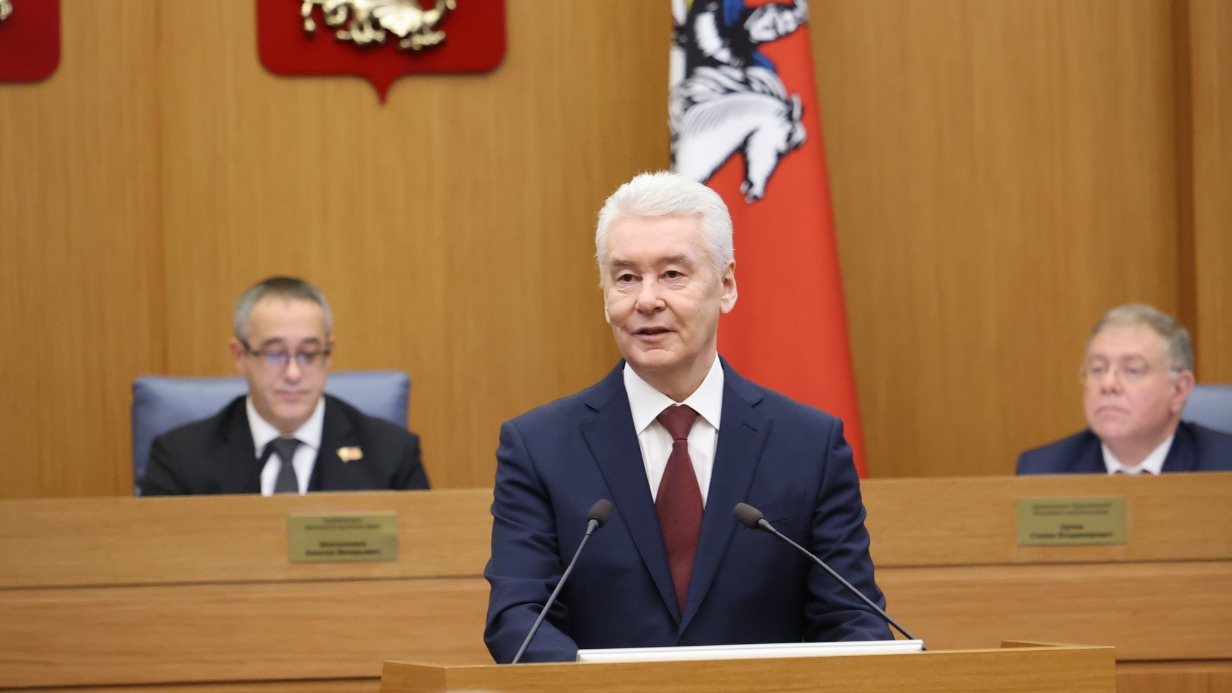 Мэр Москвы Сергей Собянин выступает в Московской городской думе с отчетом о работе столичного правительства в 2024 году. Глава города также отметил, что депутатам предстоит много работы, чтобы выполнить наказы москвичей, полученные во время предвыборной кампании