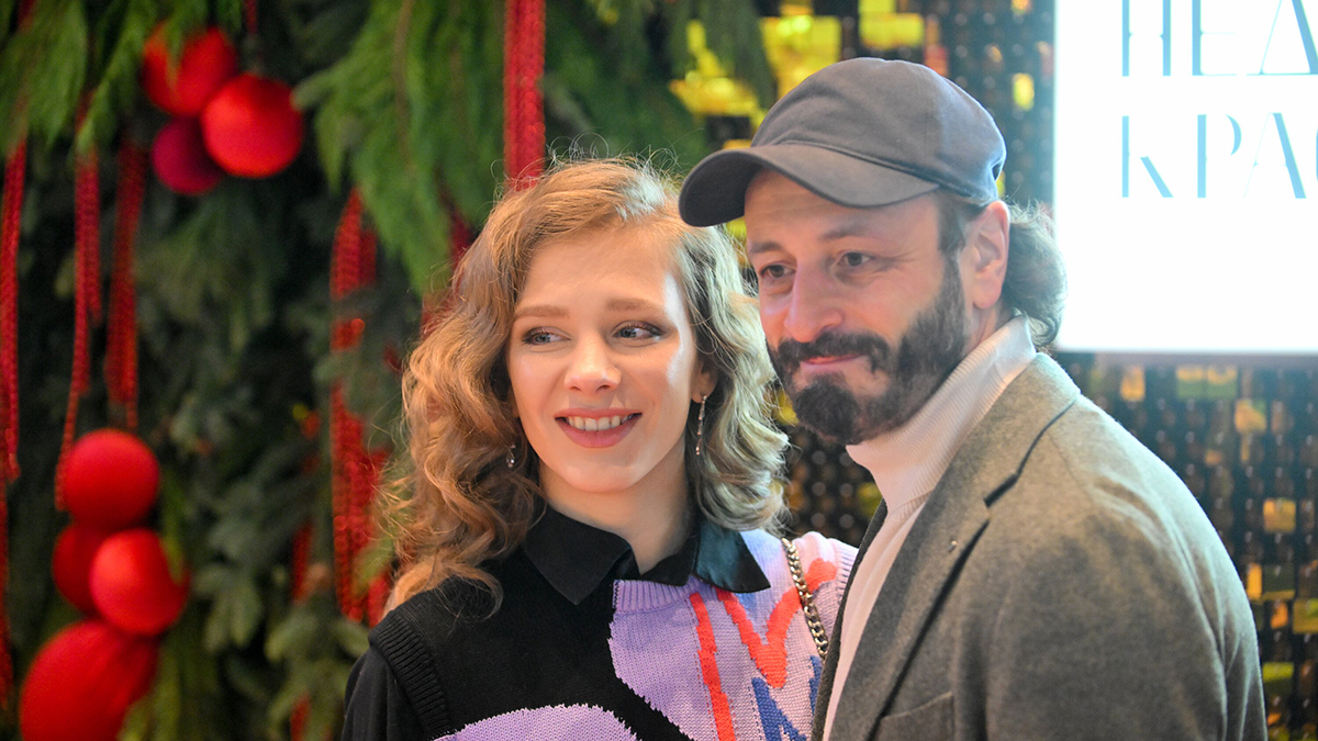 «Юная, трепетная»: Авербух раскрыл, чем его привлекла 15-летняя Арзамасова