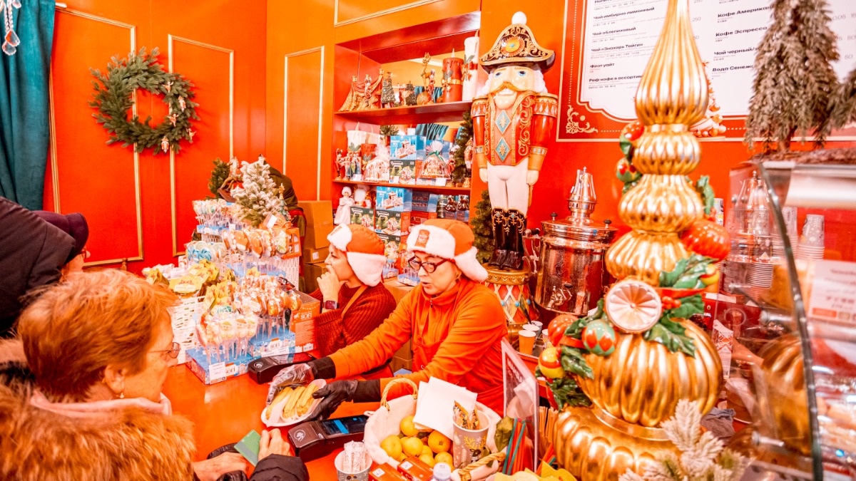 Что поесть и что купить на площадках фестиваля «Путешествие в Рождество»