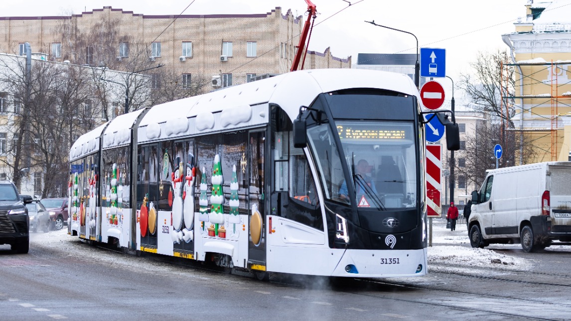 В новогодних трамваях «Витязь-Москва» зазвучала классическая музыка