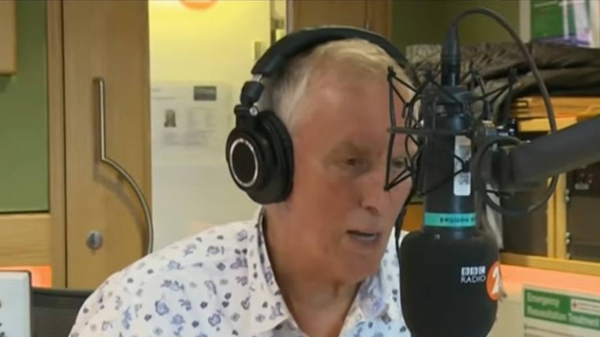 Умер один из известнейших британских диджеев Джонни Уокер