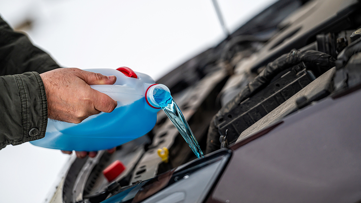 Как правильно выбрать незамерзайку для автомобиля, что должно быть в составе