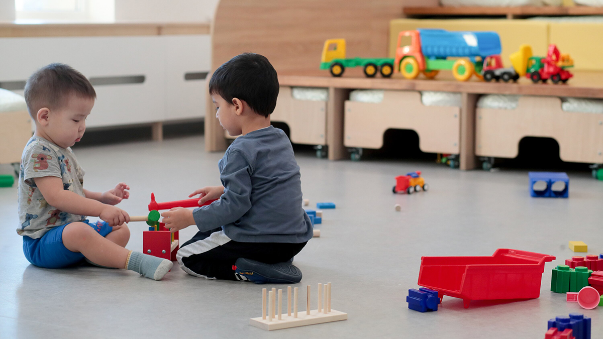 Как будут работать новые правила работы медика в детском саду