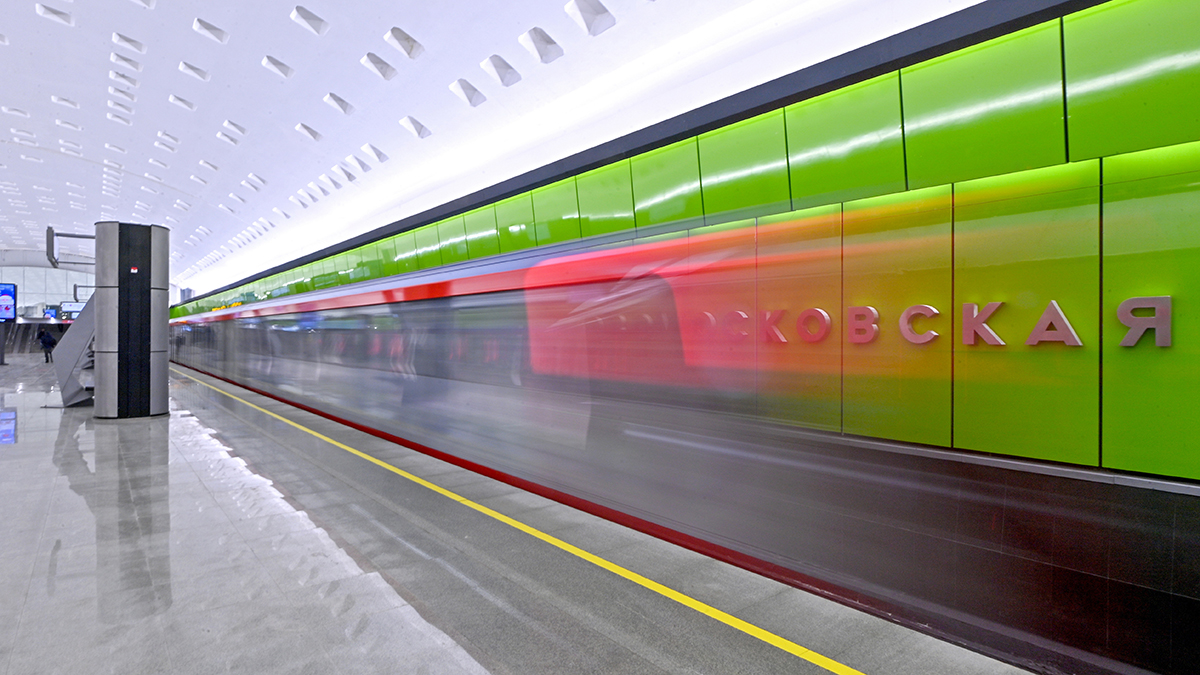 Интервалы движения на серой ветке метро увеличили из-за человека на путях