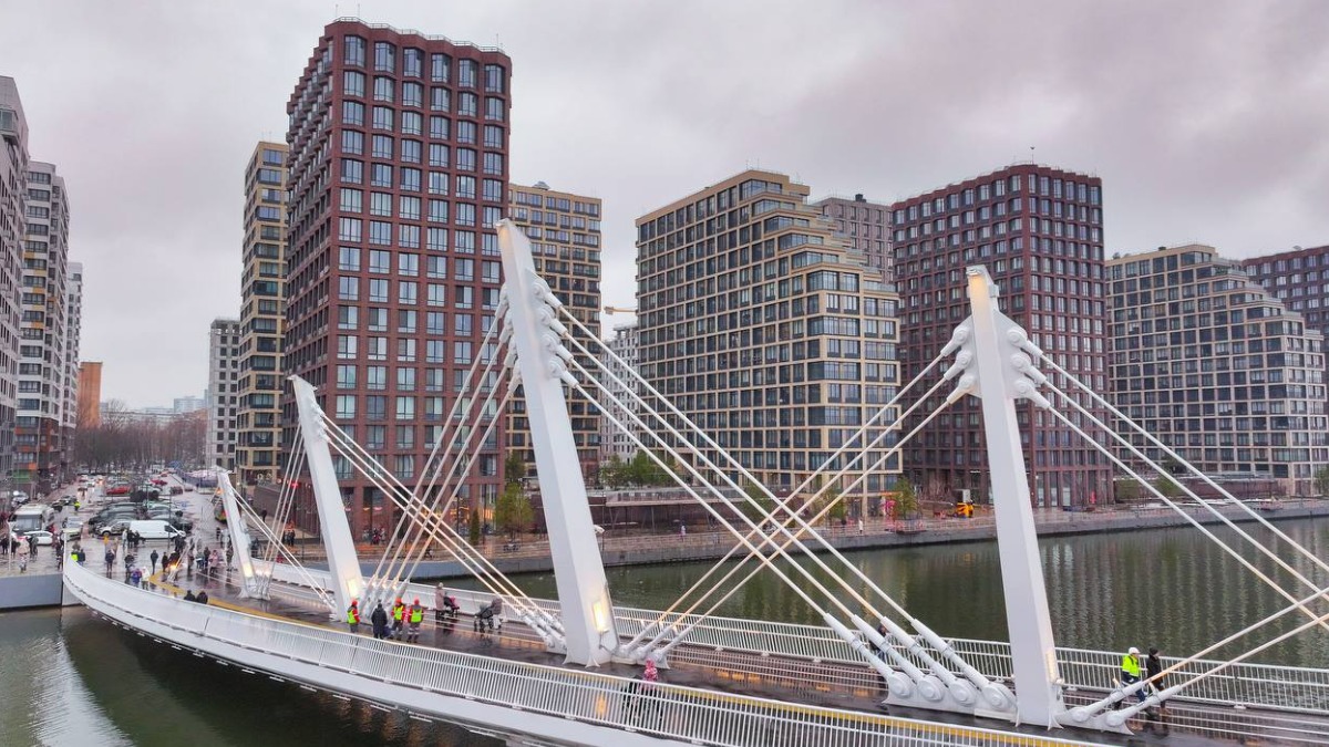 Сергей Собянин открыл новый велопешеходный мост в Нагатинском Затоне