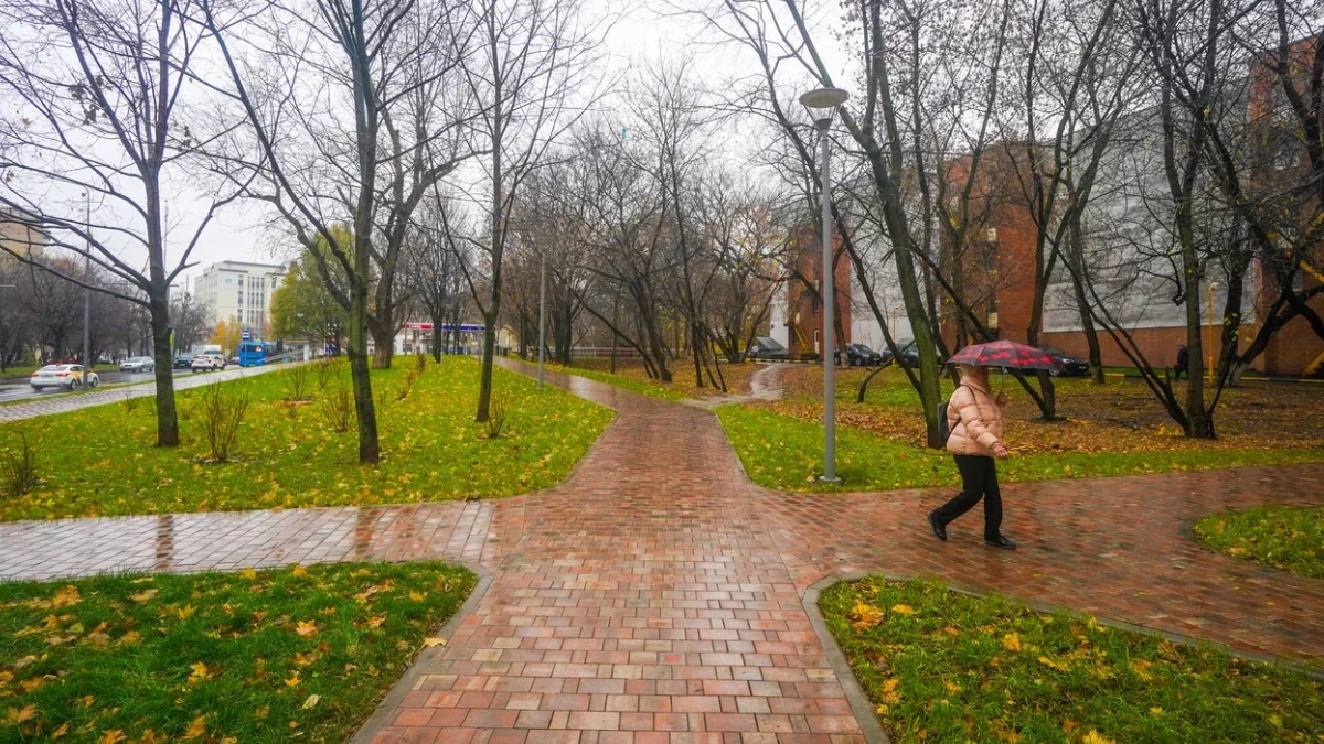 На юго-востоке Москвы провели благоустройство возле станции МЦД-3 «Сортировочная»