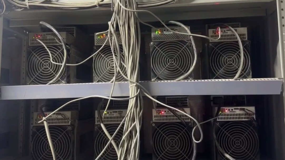 Полиция ликвидировала майнинг-ферму в Санкт-Петербурге