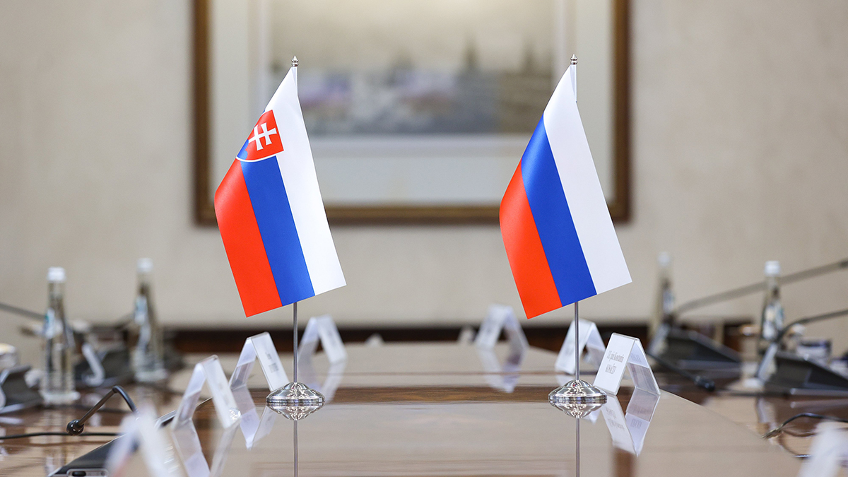 Посольство РФ высказалось о предложении Матовича поехать 9 мая в Киев