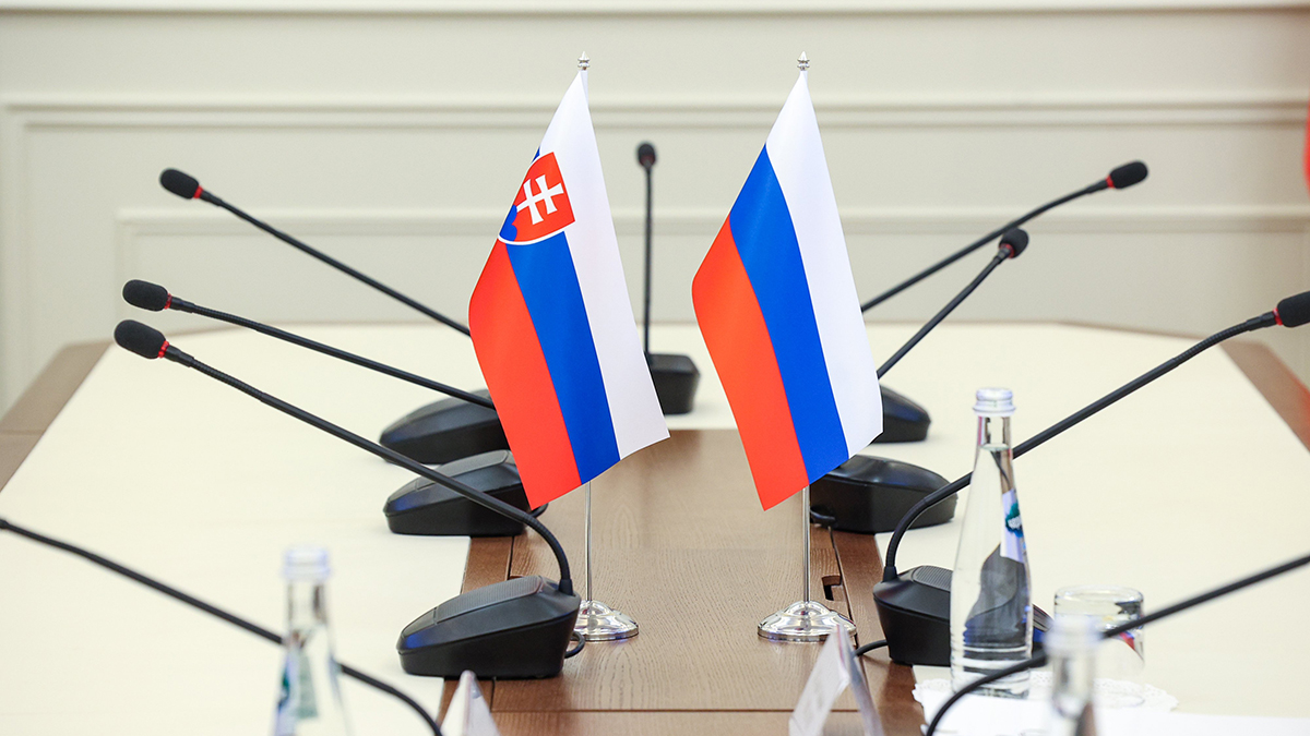 Консульство Словакии в России возобновило прием заявок на туристические визы