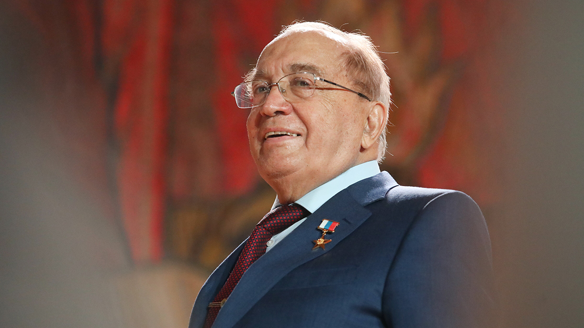 Владимир Путин поздравил ректора МГУ Виктора Садовничего с днем рождения