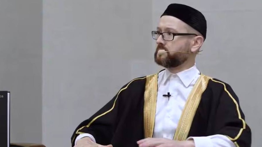 Муфтий обвинил мусульман в трусости из-за отмененной фетвы о многоженстве