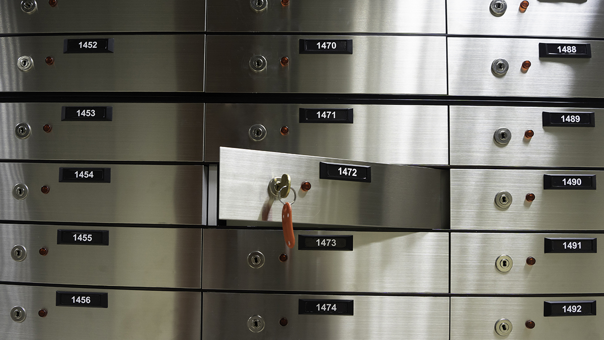 Более 160 миллионов пропали из депозитария в Сочи: кого подозревают и вернут ли деньги