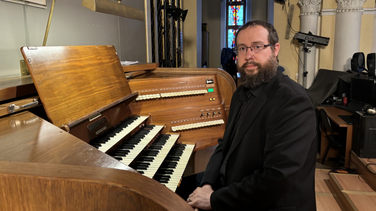 Испанец-органист Даниэль Сальвадор в католическом соборе на «Баррикадной»