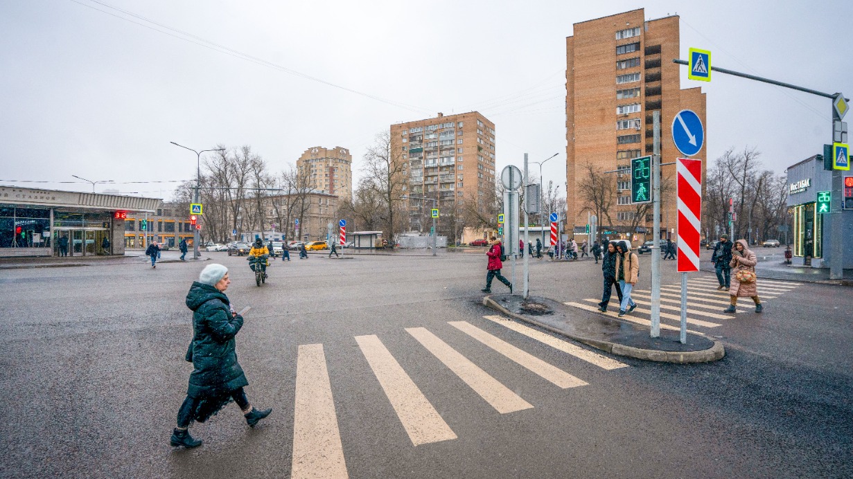 Выполнено благоустройство возле станции метро «Водный стадион» на севере Москвы
