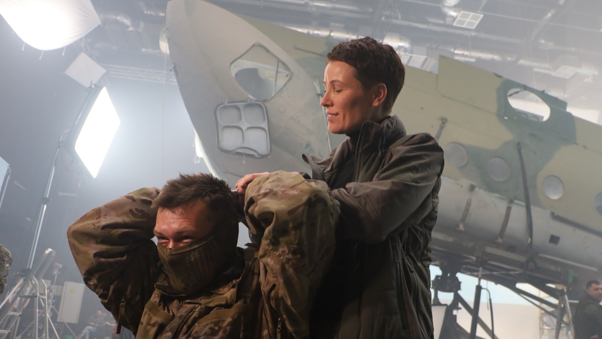 Съемки сериала «Центурия» в контент-студии «Юг.Кино»: Дмитрий Богдан в роли Ринго и Виктория Маслова в образе Саши