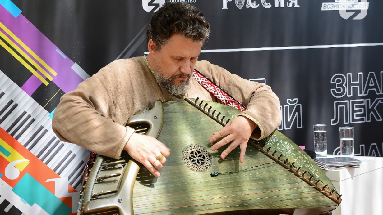 От «Чувашского Левши» до мундира Марии Захаровой: мимо чего нельзя пройти на выставке «Уникальная Россия»