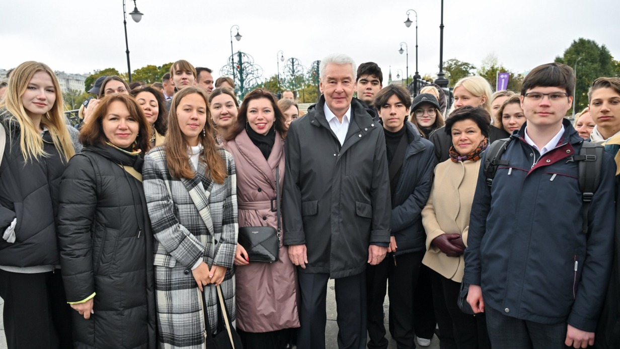 Мэр Москвы Сергей Собянин открыл Кадашевскую набережную после завершения ее комплексного благоустройства