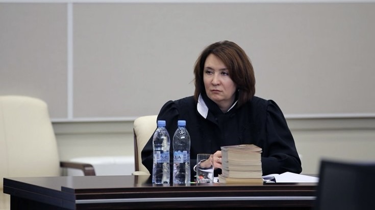 Экс-судью Хахалеву задержали в Баку: в чем ее обвиняют, почему прозвали «золотой», какие с ней были скандалы