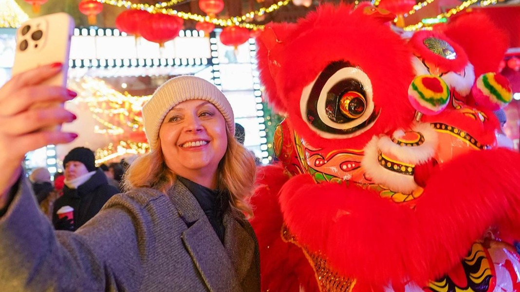 «Зима в Москве»: в игре с дополненной реальностью появилась китайская змейка