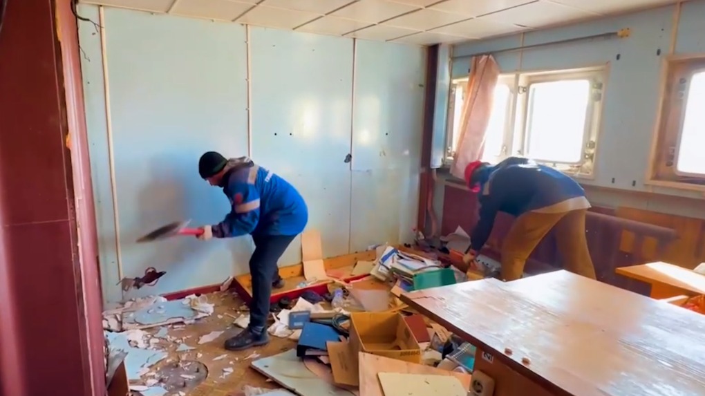 Потерпевший крушение в Черном море танкер «Волгонефть-239» сняли изнутри