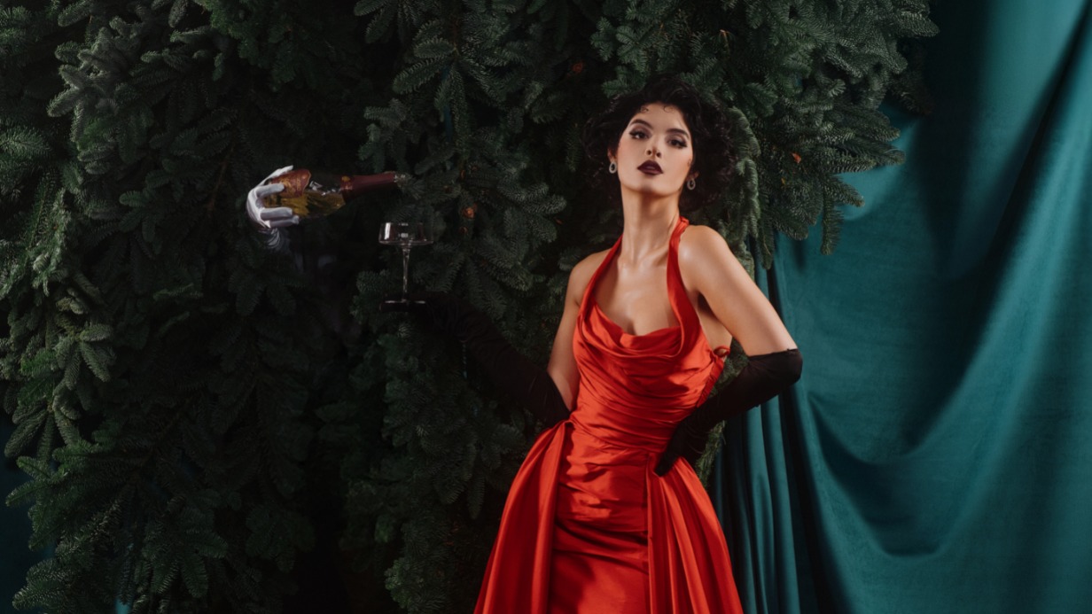 Актриса Валери Зоидова учится принимать себя и начала 2025 год с фразы: «Мне можно все»