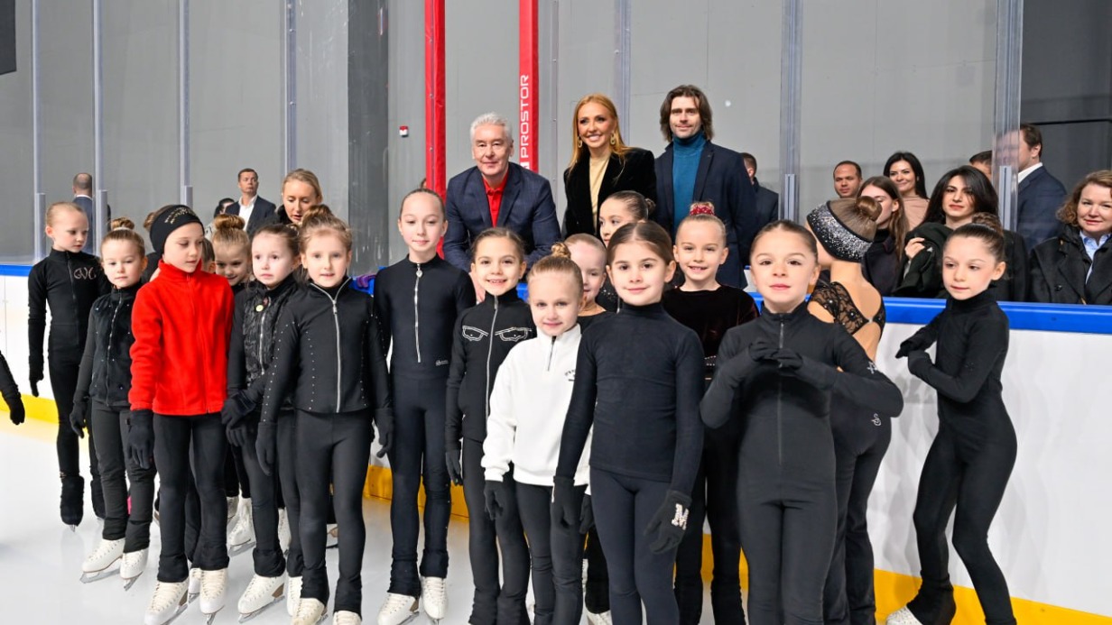 Собянин: В Мневниковской пойме открыт ледовый дворец для хоккеистов и фигуристов