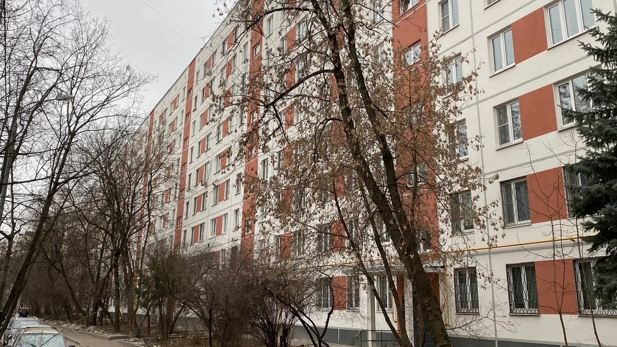 В районе Северное Измайлово завершился капитальный ремонт фасада дома 1969 года постройки