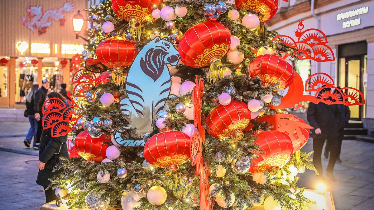 Креативный бум у ЦУМа: российские бренды переосмыслили символ Китайского Нового года