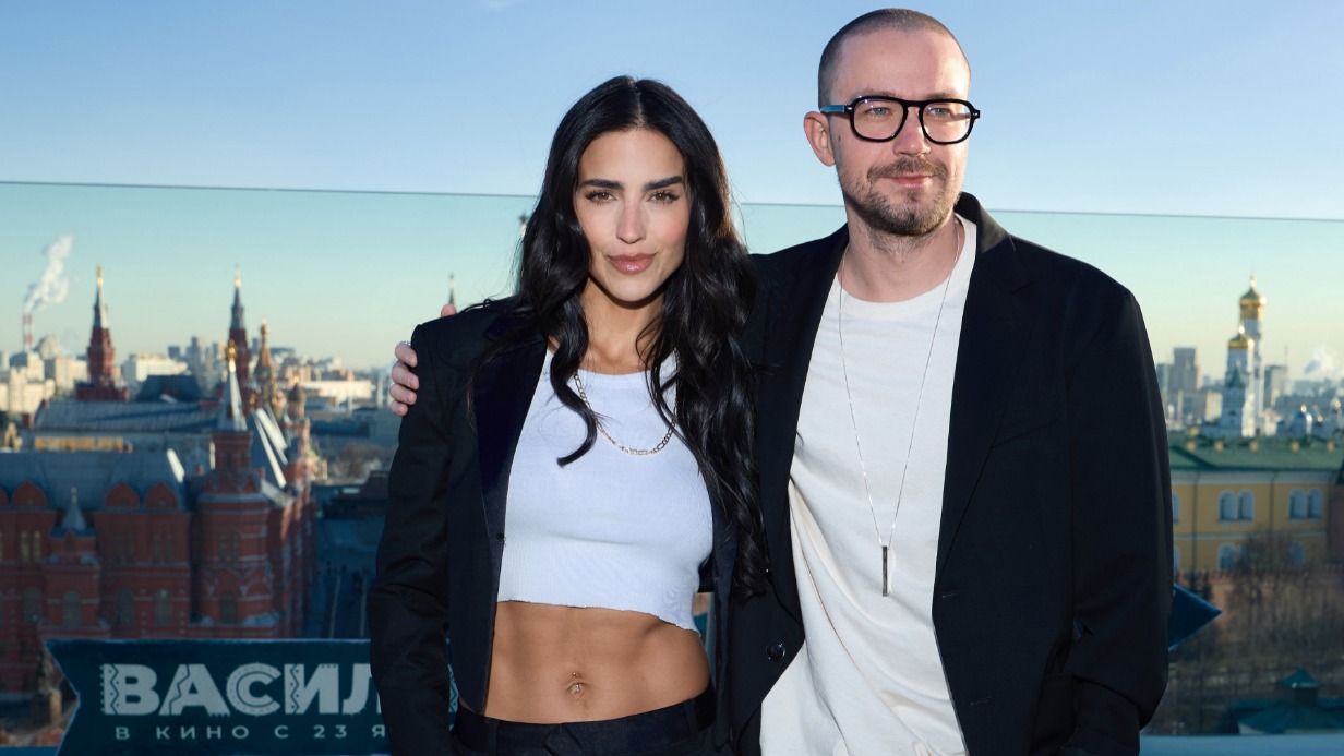 Барбара де Рехиль с российским актером Александром Петровым во время премьеры фильма «Василий»