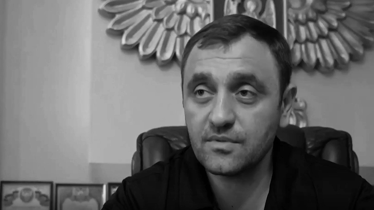 Прощание с Саркисяном началось на Троекуровском кладбище в Москве