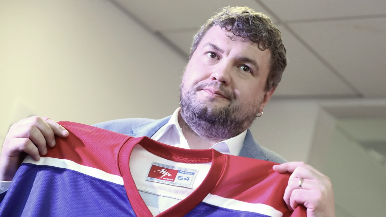 Комментатора Скворцова госпитализировали в Новосибирске: что произошло, в каком он состоянии